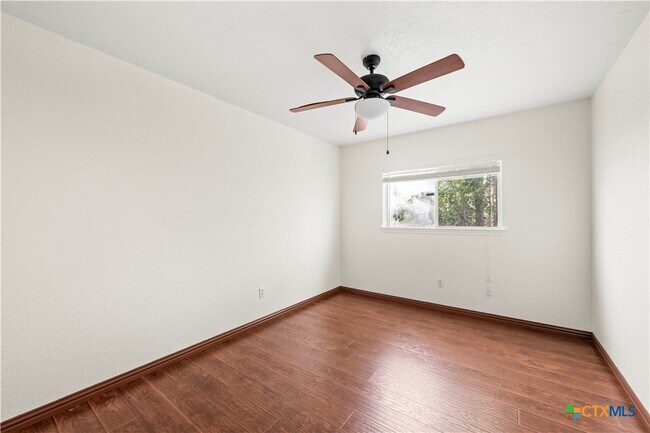 Building Photo - 1706 Bristol Dr