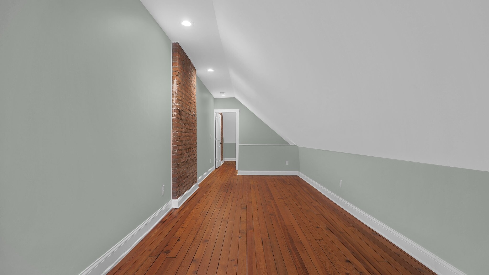 Building Photo - 739 Wilson Ave