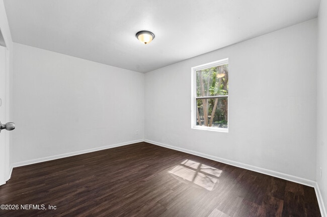 Building Photo - 1470 Windle St