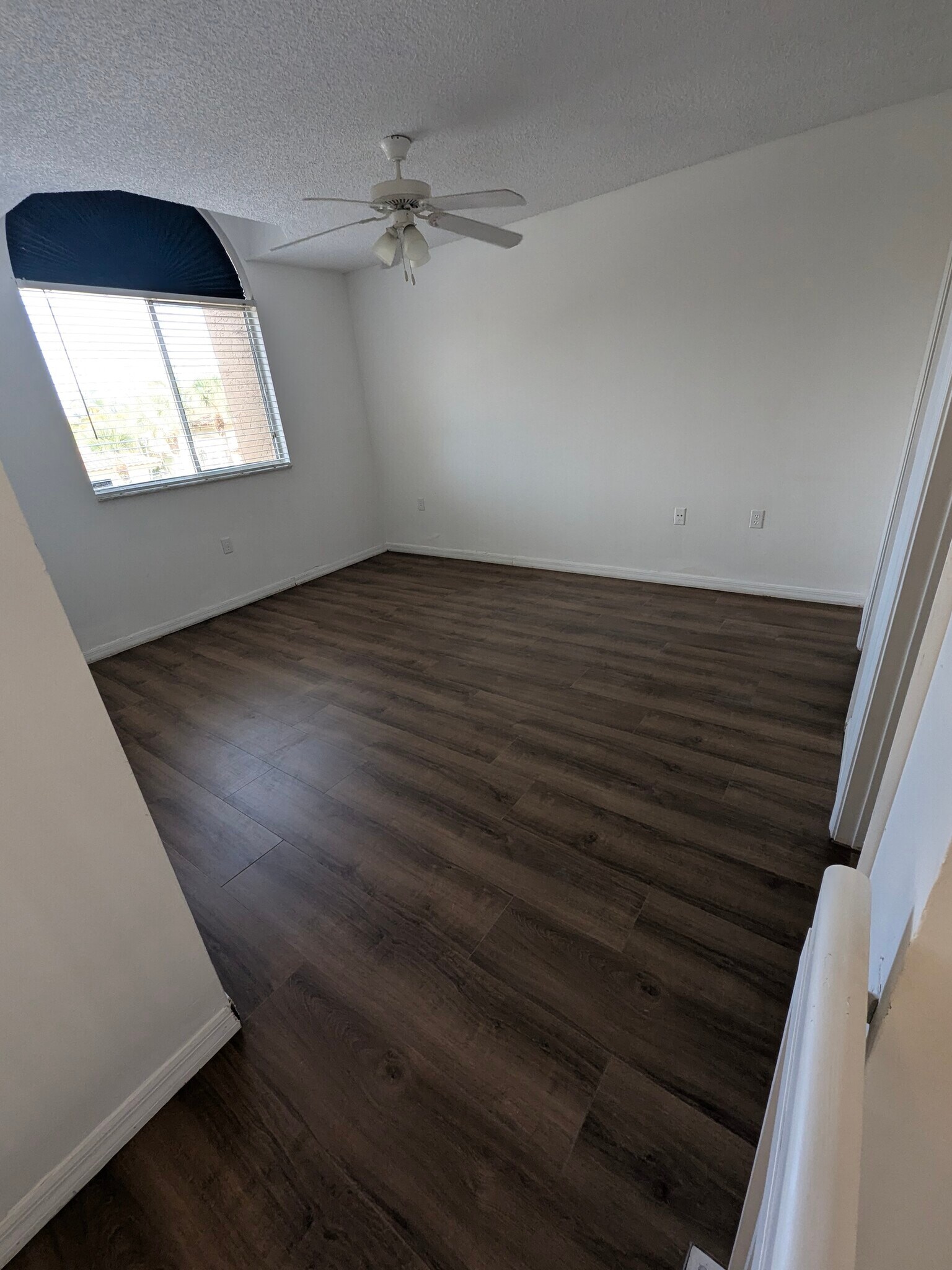 Building Photo - 18203 Glenmoor Dr