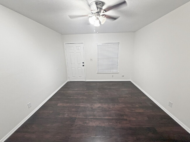 Building Photo - 5215 Village Haven