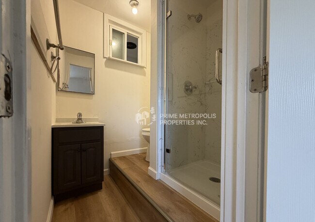 Building Photo - 999 31st St