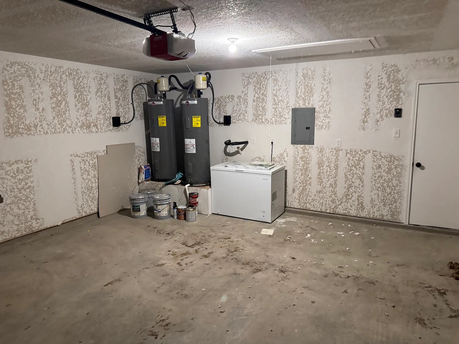 Building Photo - Room in House on Stone House
