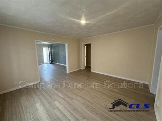 Building Photo - 1030 N 14th St