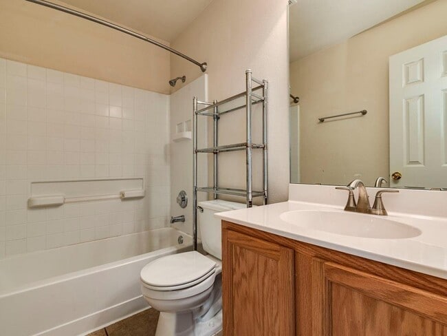 Building Photo - 6 Verde Ranch Loop