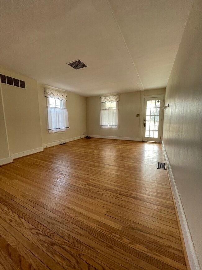 Building Photo - 737 First Ave