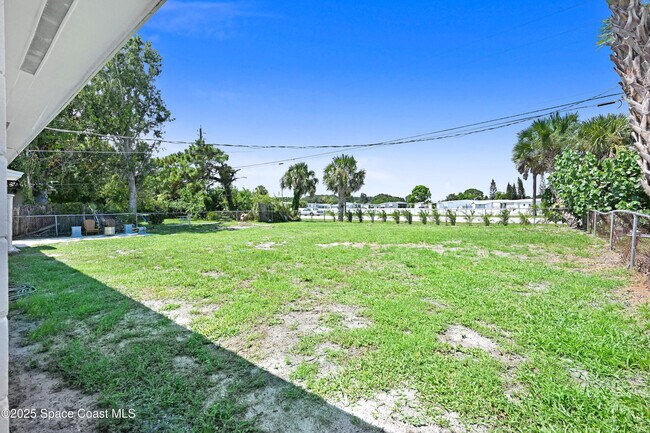 Building Photo - 702 Lund Cir