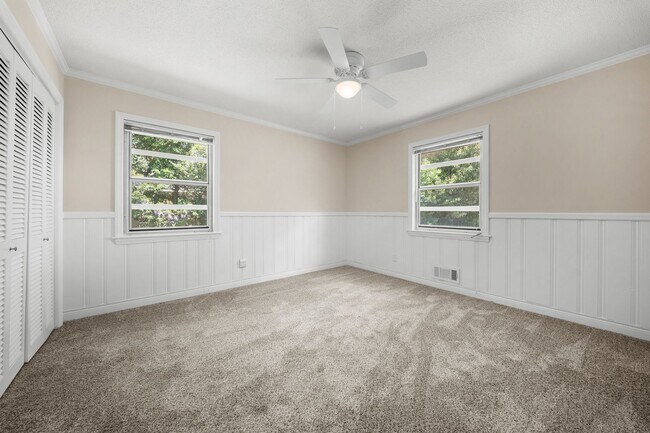 Building Photo - 409 Granade St