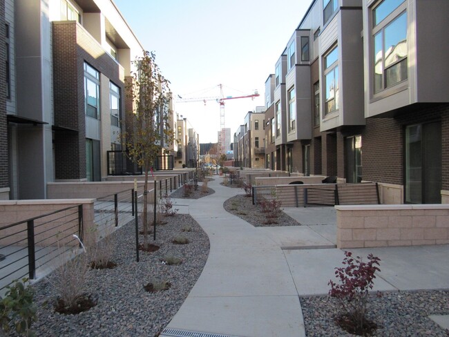 Building Photo - Town home a Block away from Sloan's Lake with roof top Deck