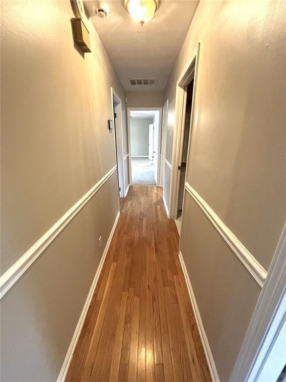 Building Photo - 558 Dorsey Cir SW