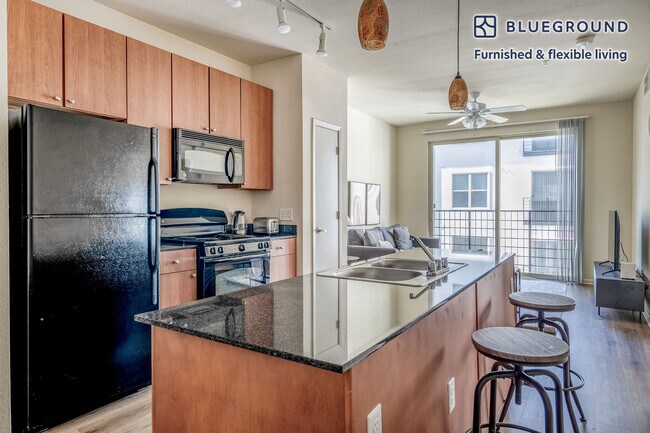 Building Photo - 3210 Esperanza Crossing