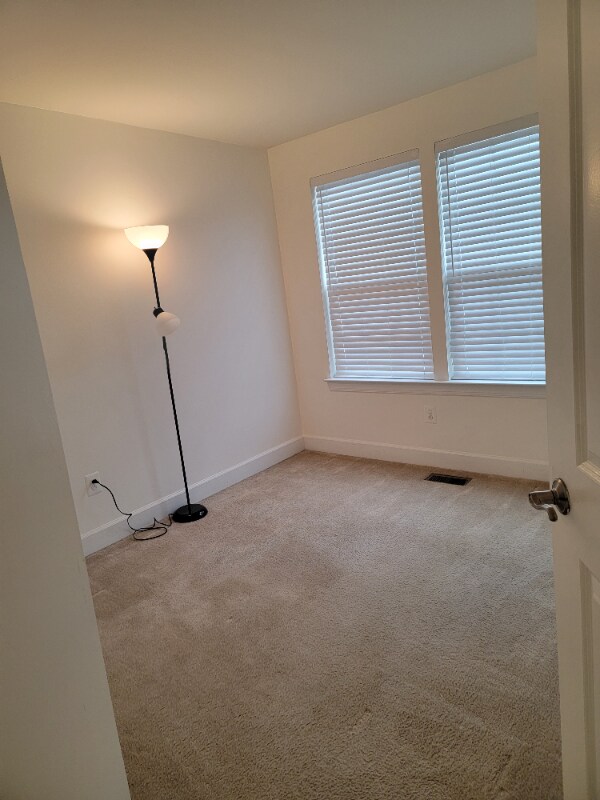 Building Photo - 8478 Craggan Ln