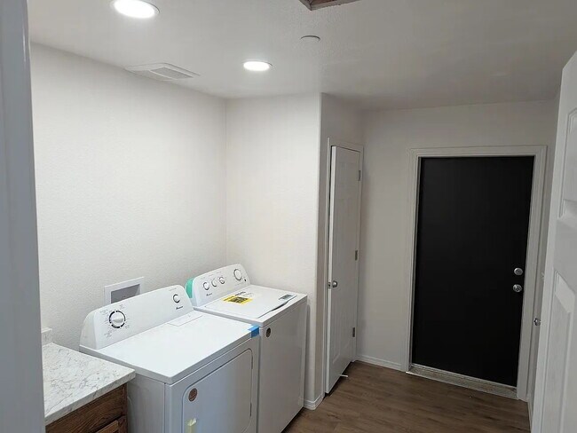 Building Photo - Home Available now!