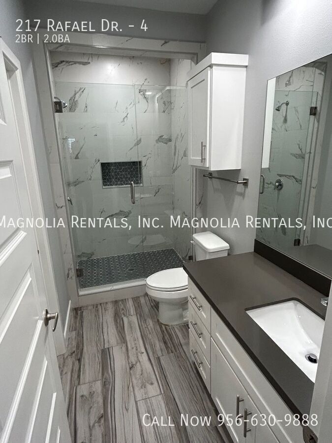 Building Photo - 217 Rafael Dr