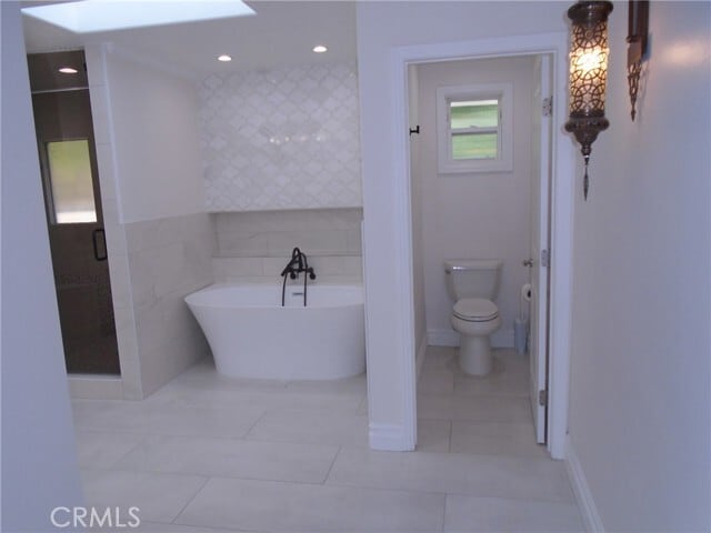 Building Photo - 790 Vía Santa Catarina