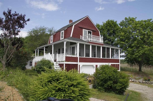 Primary Photo - 3 Willow Ln