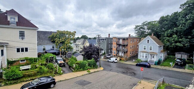 Building Photo - 6 Beede Ave
