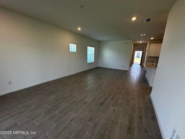 Building Photo - 235 Simonson Run
