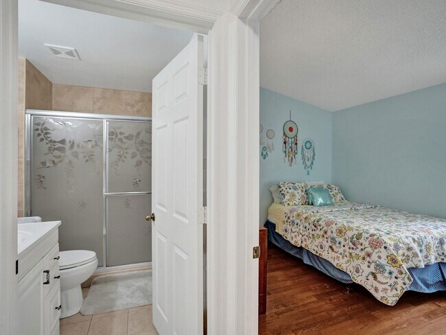 Building Photo - 1245 SW 46th Way