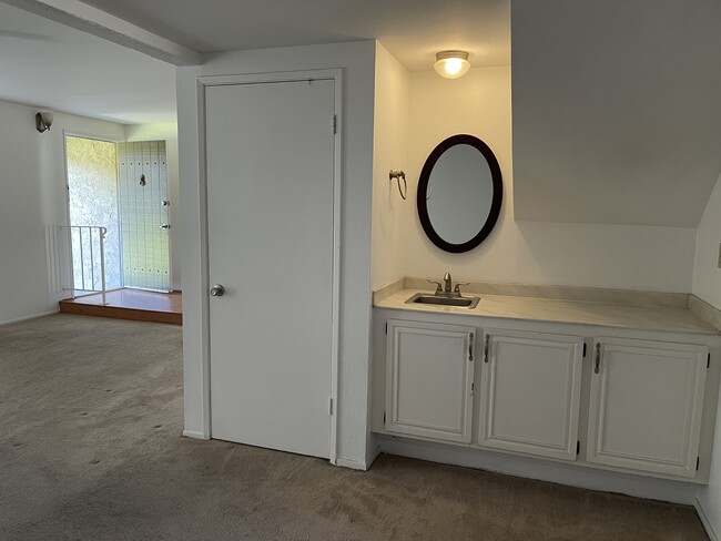 Building Photo - 16026 Timberhill Ln