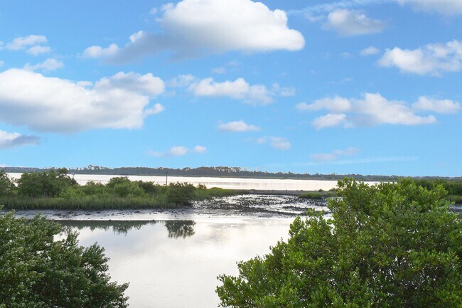 Building Photo - 406 Nervia Ct