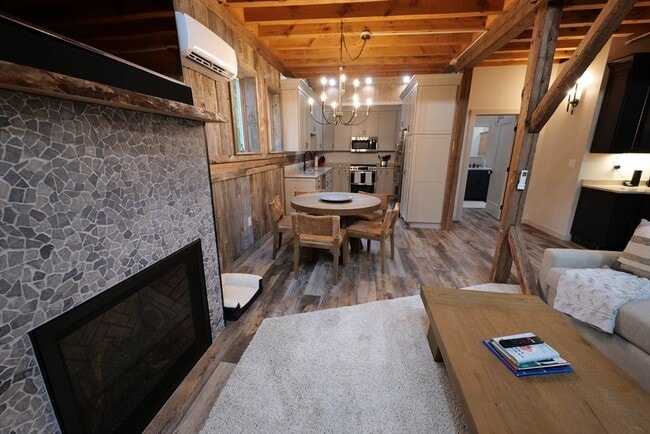 Building Photo - 23 Winter St