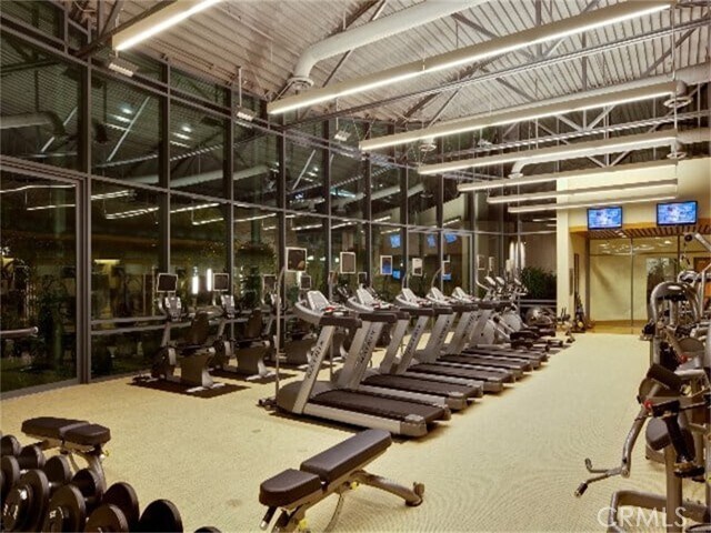 Building Photo - 3614 Rivington