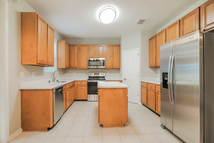 Building Photo - 183 Pine Arbor Cir
