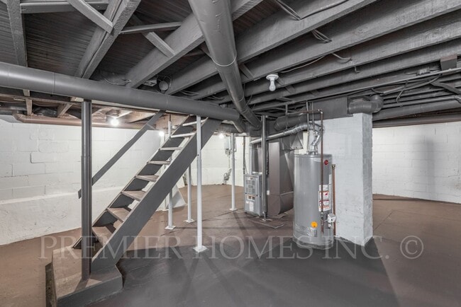 Building Photo - Charming 3BR, Two-Story Home in Canton, OH