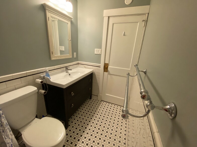 Building Photo - 519 S Trenton Ave