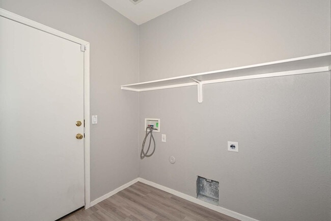 Building Photo - 223 S 119th Dr