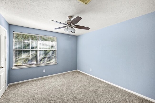 Building Photo - 158 Bristol Bend Ln