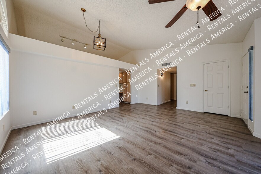 Building Photo - 12240 S 45th St