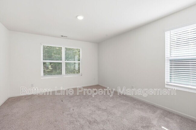 Building Photo - 1117 Dakine Dr