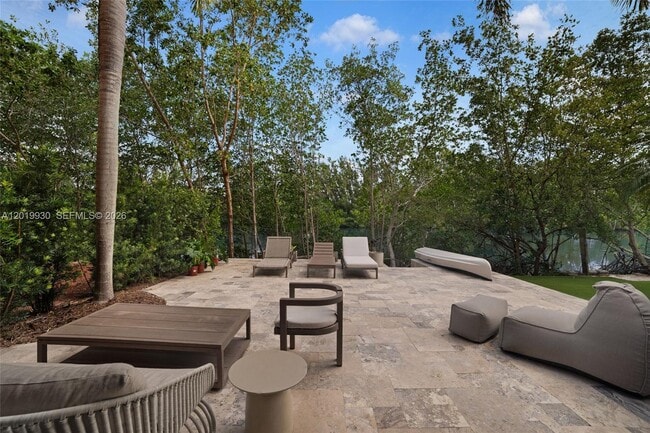 Building Photo - 6226 Paradise Point Dr