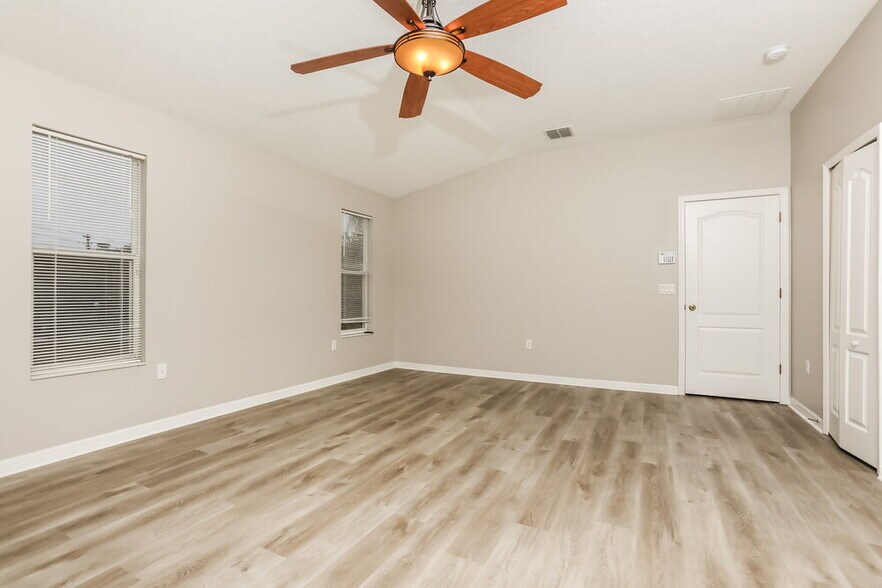 Building Photo - 559 Cortona Dr