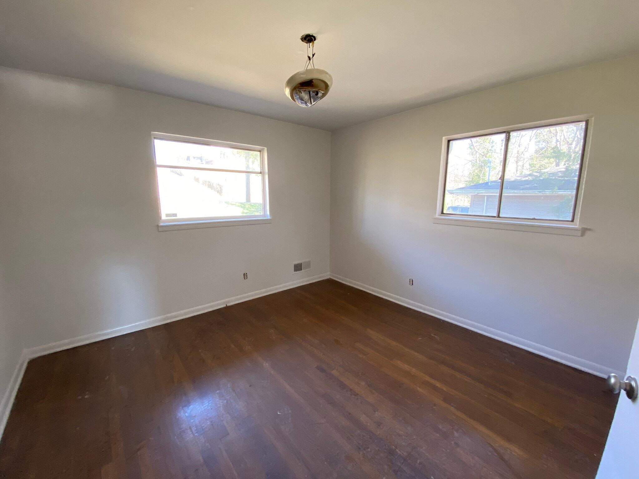 Building Photo - 536 81st St S