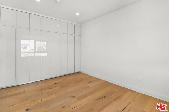 Building Photo - 938 Orange Grove Ave