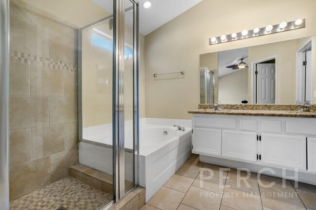 Building Photo - 1285 Granite Dr