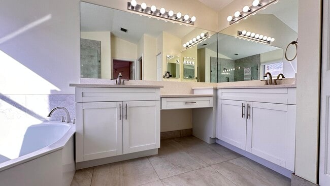 Building Photo - 19010 SW 10th St