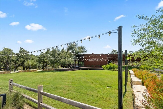 Building Photo - 432 Wolf Springs Rd