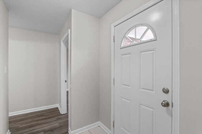 Building Photo - 119 Sunnywood Dr