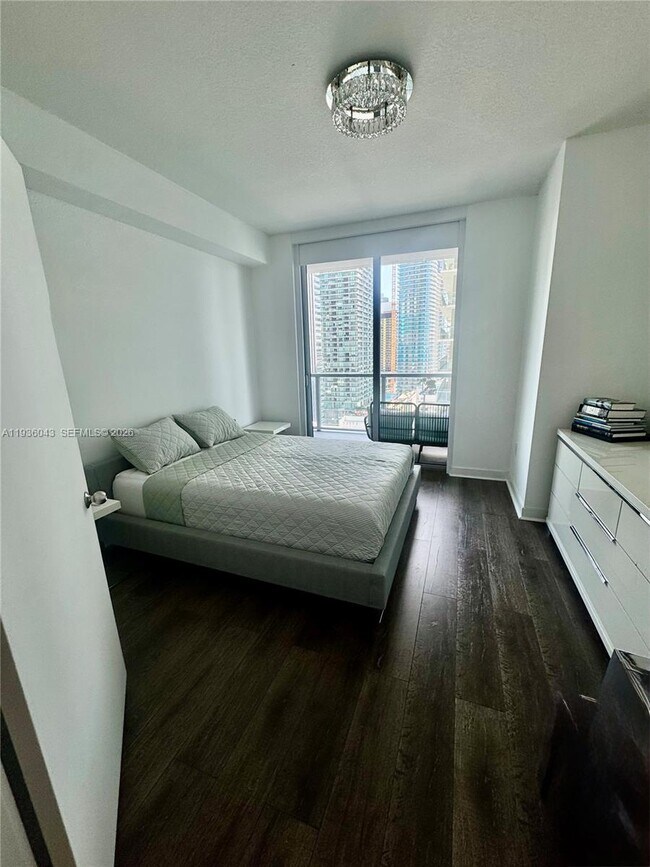 Building Photo - 1111 SW 1st St