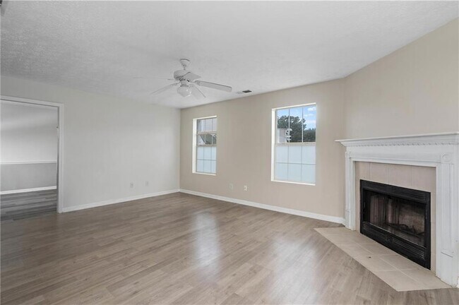 Building Photo - 57 Inverness Trce