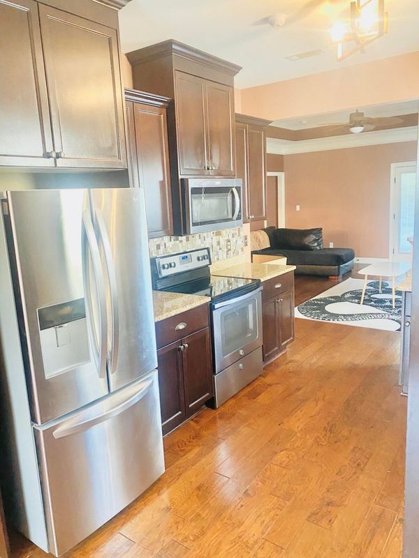 Building Photo - 8774 Crenshaw Dr