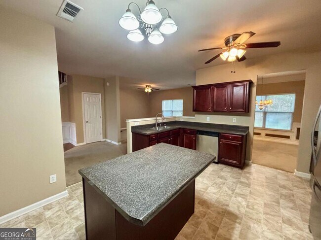 Building Photo - 345 Blackwood Ln