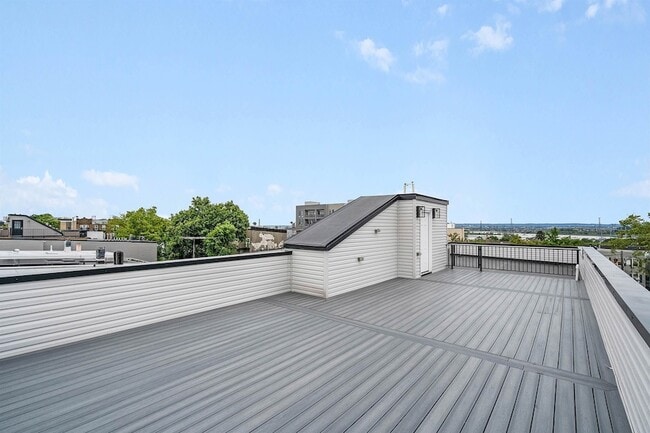 Building Photo - 125 Collard St