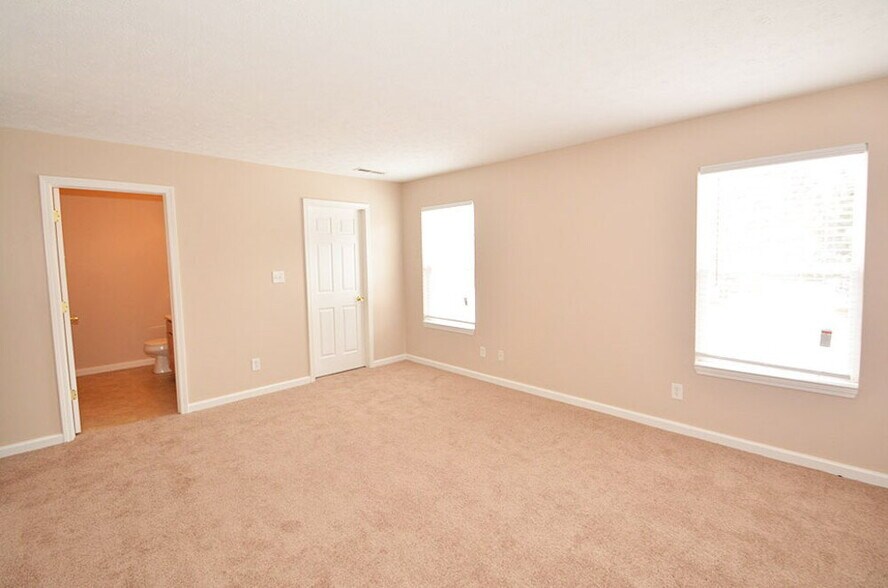 Building Photo - 1334 Fall Ridge Dr