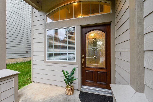 Building Photo - 6 S Burberry Park Cir