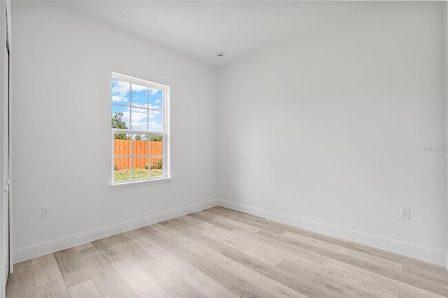 Building Photo - 5107 SW 164th Street Rd
